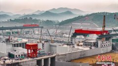 （新春走基层）平陆运河新春“马”力足 4000名“坚守者”共赴通航之约