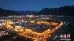 西藏林芝城夜景美